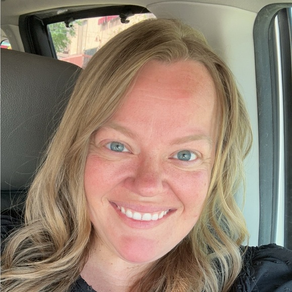 Meet your Posher, Ashley - Picture 1 of 1